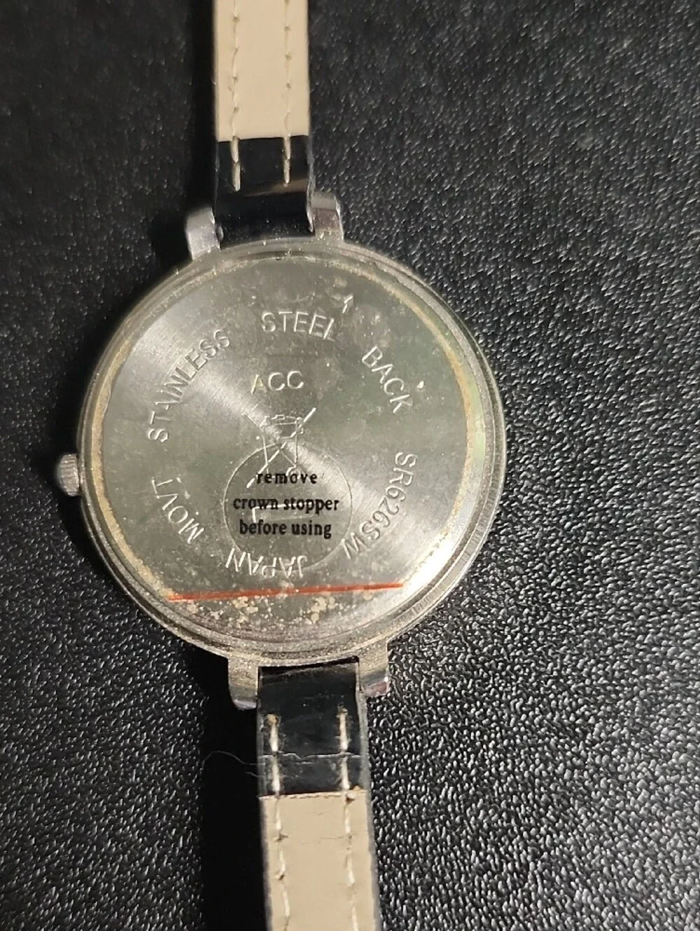 Classic Black Quartz Women's Watch with Leather Strap
